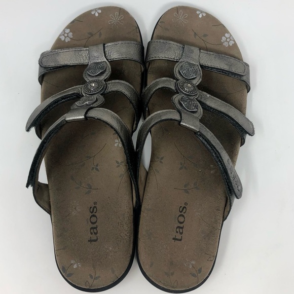 Taos Prize 4 Open Toe Sandals Pewter Gray Leather Three Strap Slip On Flip Flops - Picture 9 of 12